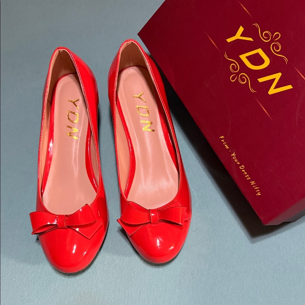 YDN Women's Vibrant Orange Bow Shoes size 7